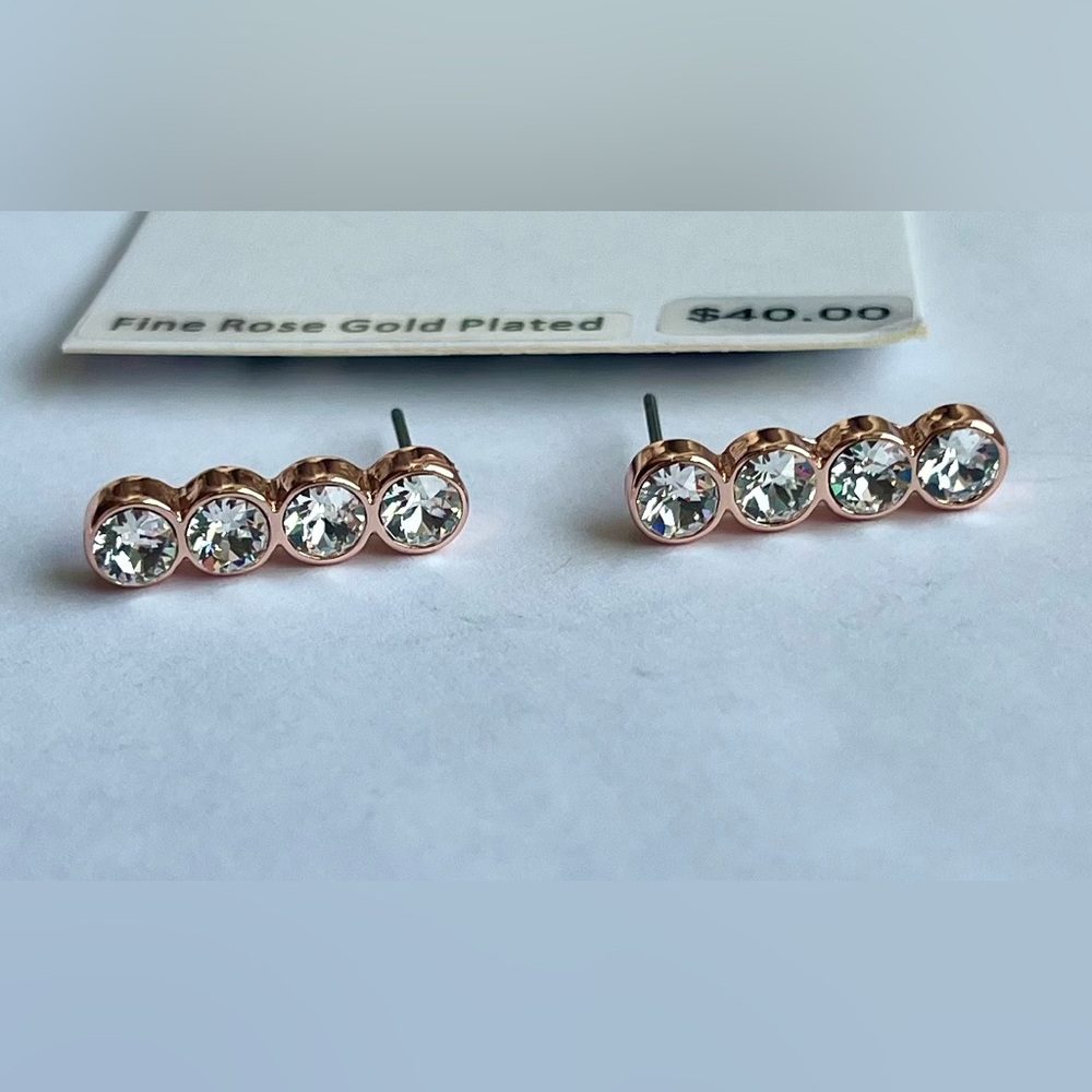 Swarovski crystal (NWT) rose gold plated pierced earrings jewelry - Picture 10 of 17